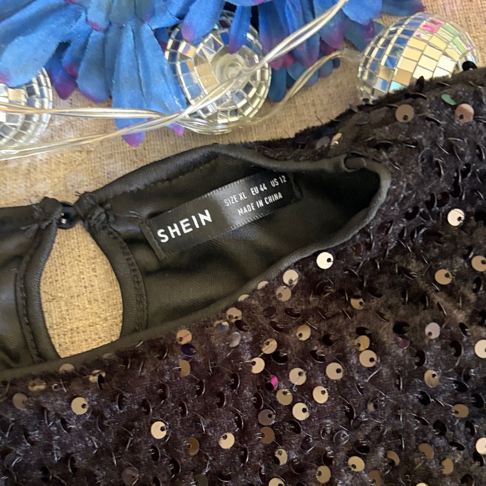 Sequin Tie-Front Crop Top - Black - Picture 2 of 9